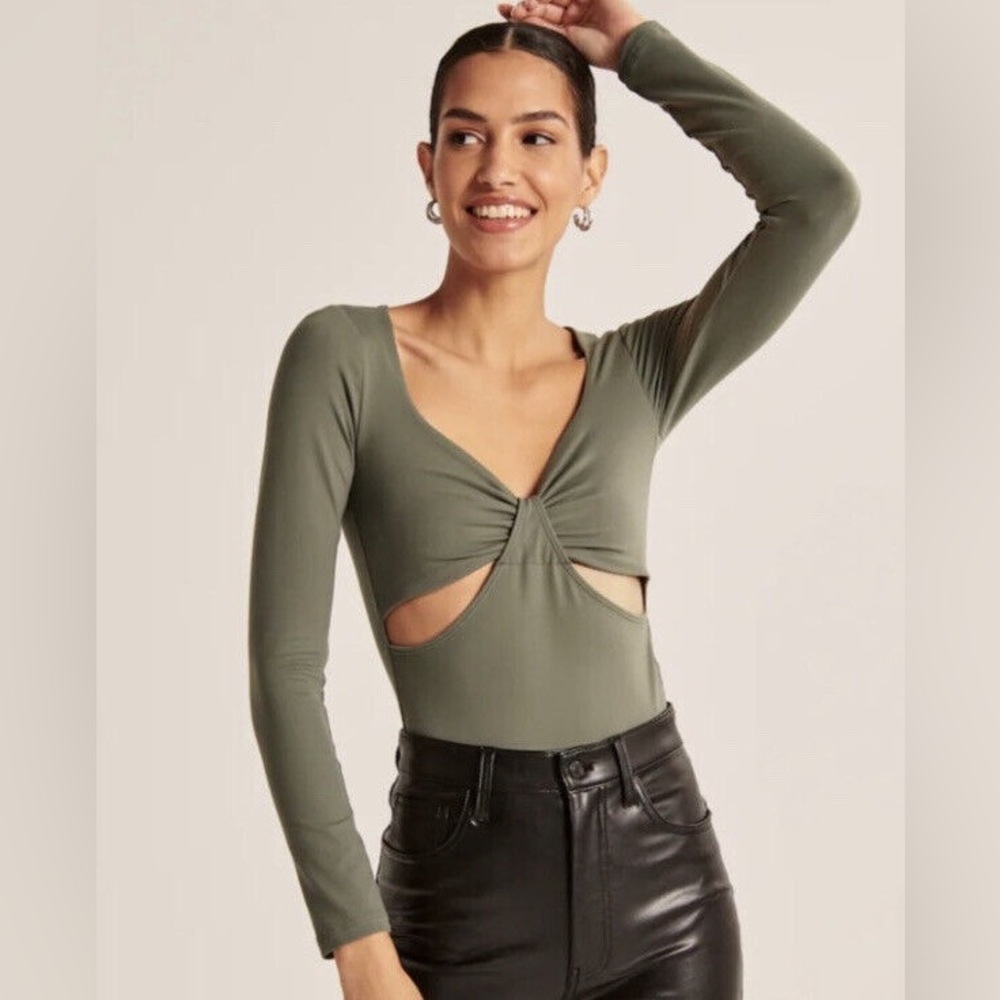 NWT A&F green long sleeved bodysuit with cutouts